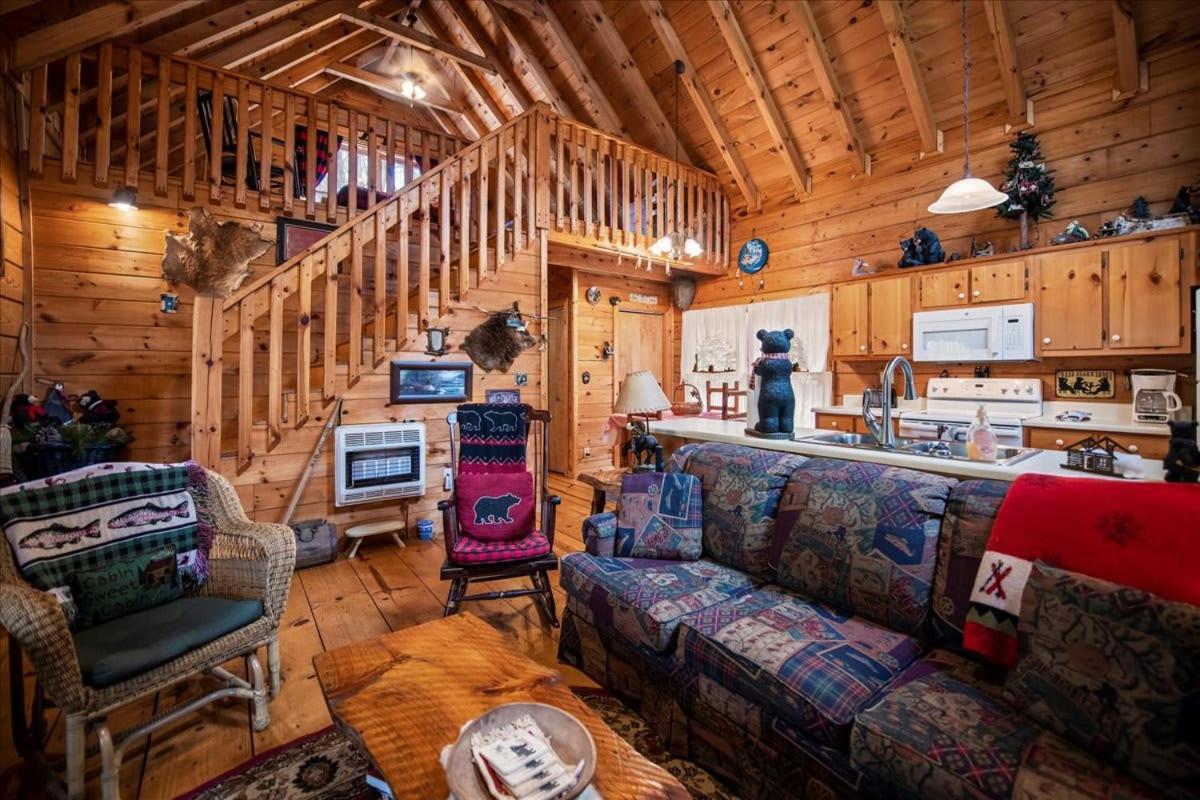Cozy Cabin Beside Briar Creek, Fire Pit, Wifi Villa Ellijay Eksteriør billede